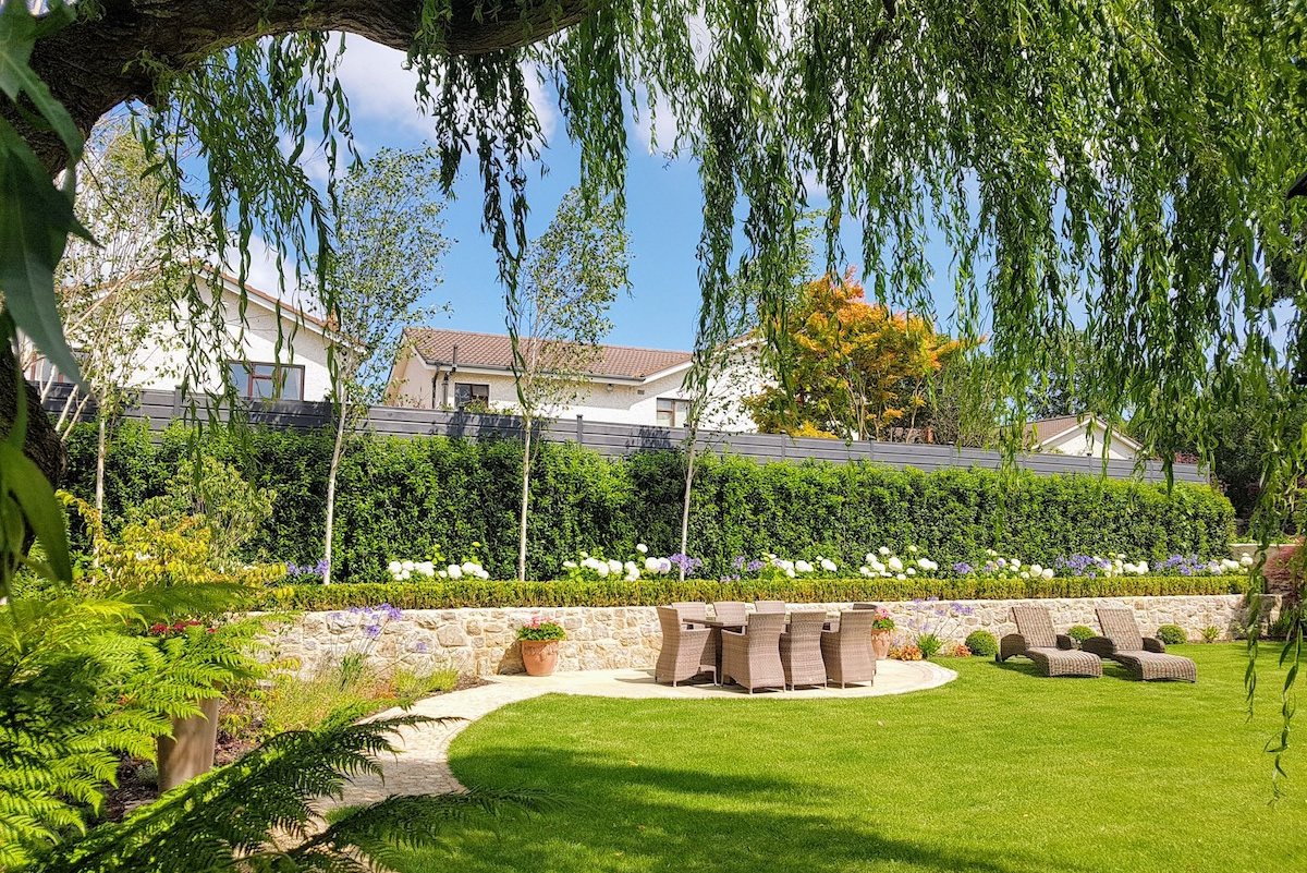 LandArt_'s tweet photo. Simple &amp; traditional was the theme with this family garden design in Foxrock, Sth Co. #Dublin. A major transformation! #gardendesign #garden https://t.co/F6FdrGUljo