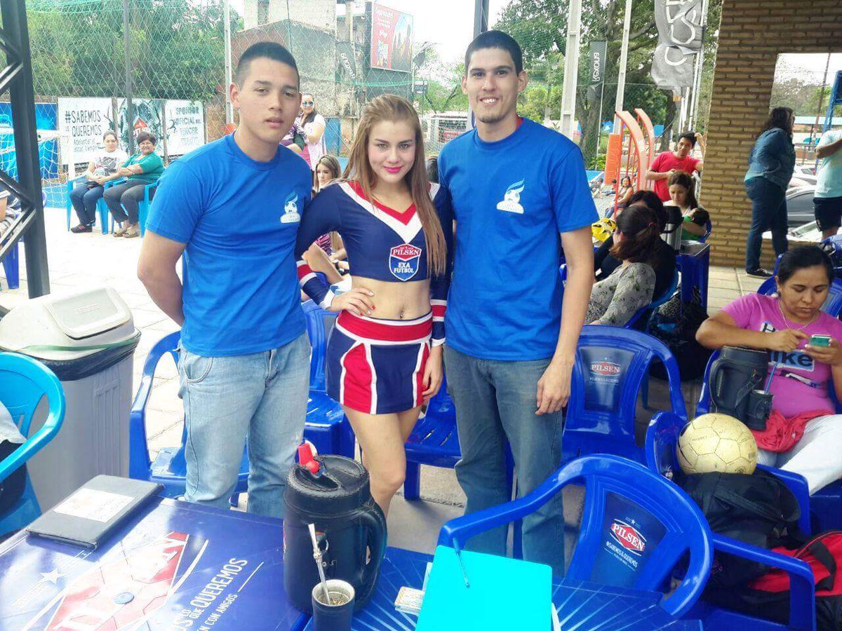 mandiibigote's tweet photo. Allllto #TBT #ExaFranco #1raEdicion @exafranco @Gaiusgustavo https://t.co/nhwVJnrkrj