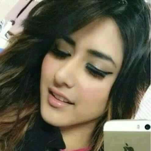 Ek aas ek ehsaas meri soch aur bus tum 
 Ek sawal, ek majaal tumhara khayal or bs tum
 Ek baat, ek shaam, tumhara sath or bus tum