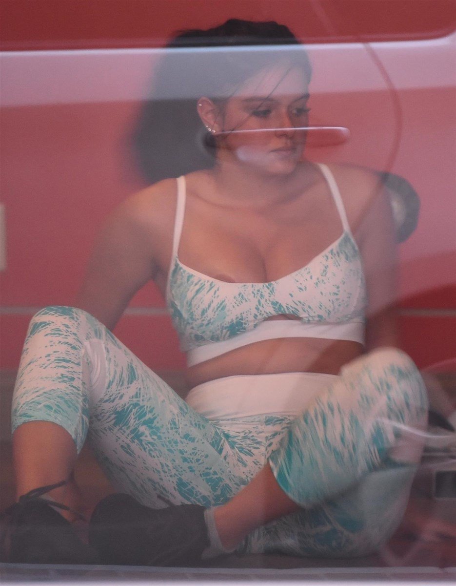 Veemag on X: Un descuido muestra medio pezón de Ariel Winter  t.copxnFYzyxt0 t.coPcrZ9B8iBb  X