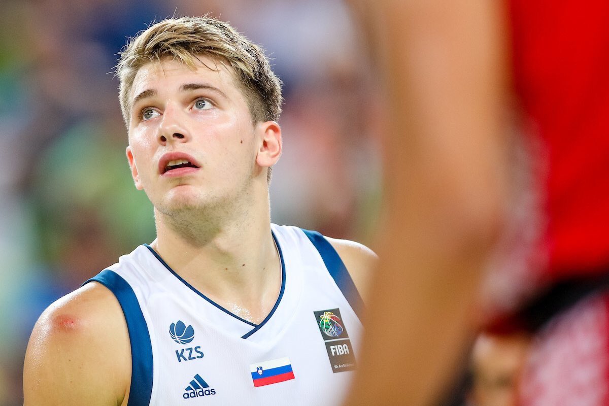 lukadoncic's tweet photo. Its game ⏰⏰!! Lets go!🇸🇮🇸🇮🇸🇮🇸🇮7️⃣7️⃣ #Eurobasket2017 https://t.co/PVagwWqSIv