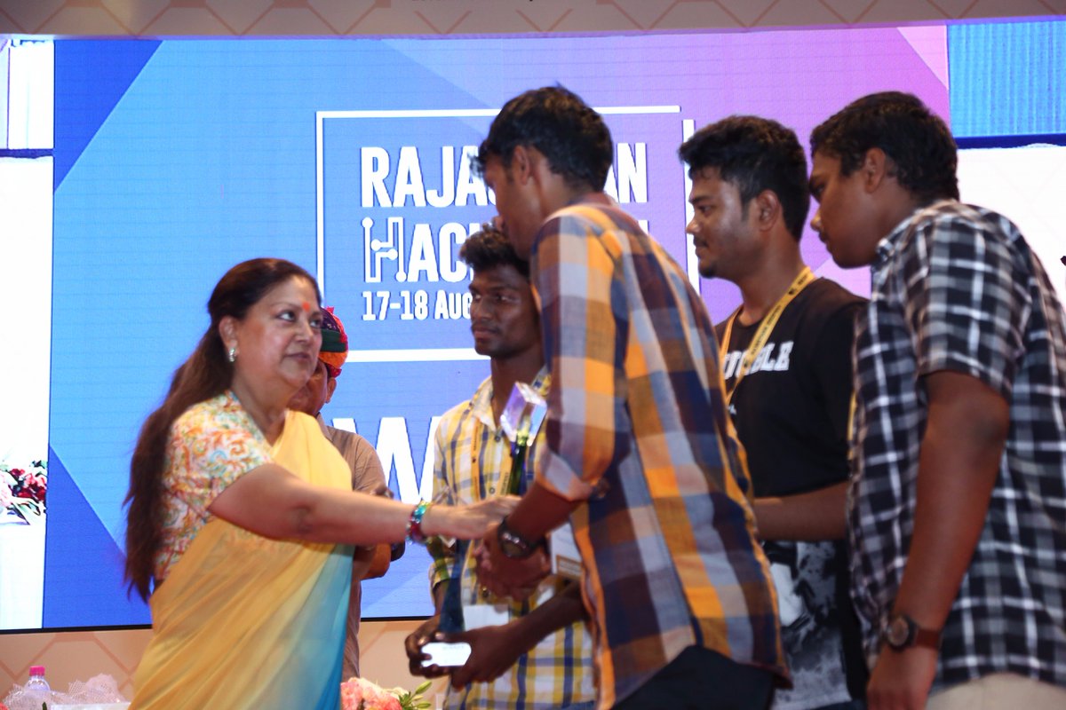 DoITCRaj's tweet photo. #HackathonKota #BeHereStartup #Digisthan #PeopleFirst #NayaRajasthan #RajasthanDigifest https://t.co/Dim5W2dCQr