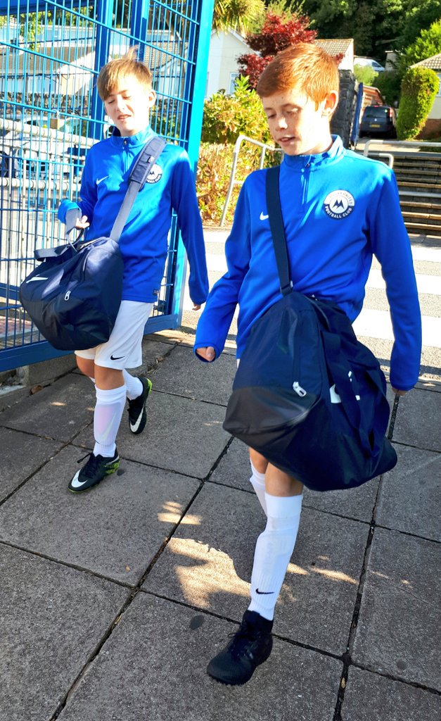 MJandPepper's tweet photo. Boys are ready for another @JnrPremFootball training session @TUCSTrust with @MJJohnson94 
They were discussing nutrition!! 
#learningquick https://t.co/1a7w6JYwlC