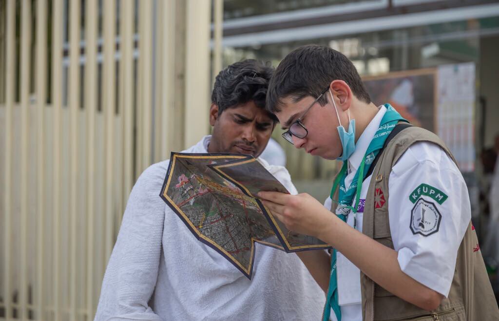 scouts_org_sa's tweet photo. جانب من دور الكشافة #السعودية  لخدمة الحجاج في يوم #عرفة 

#جمعية_الكشافة_العربية_السعودية 
#السعودية_ترحب_بالعالم https://t.co/6mkKkUrcL7