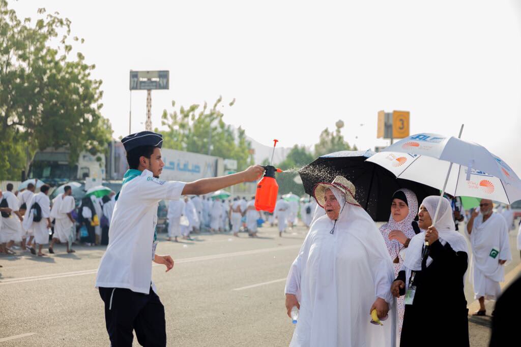scouts_org_sa's tweet photo. جانب من دور الكشافة #السعودية  لخدمة الحجاج في يوم #عرفة 

#جمعية_الكشافة_العربية_السعودية 
#السعودية_ترحب_بالعالم https://t.co/6mkKkUrcL7