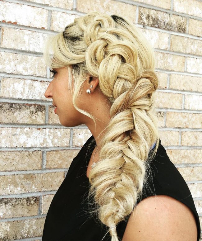CharmingLooser's tweet photo. #Loose and #Playful #Side #Braid #Hairstyle, its looks #charming https://t.co/V3zrAMIfQl