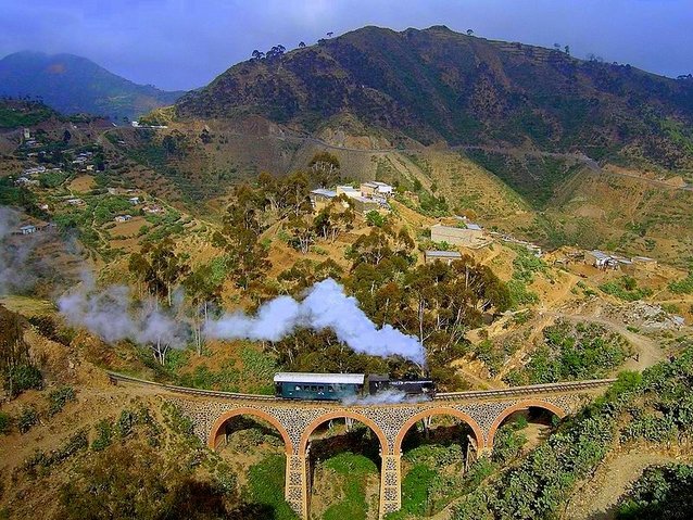 erishield's tweet photo. Mallet locomotive over scenic mountains of #Eritrea https://t.co/kwlJBs9AhC