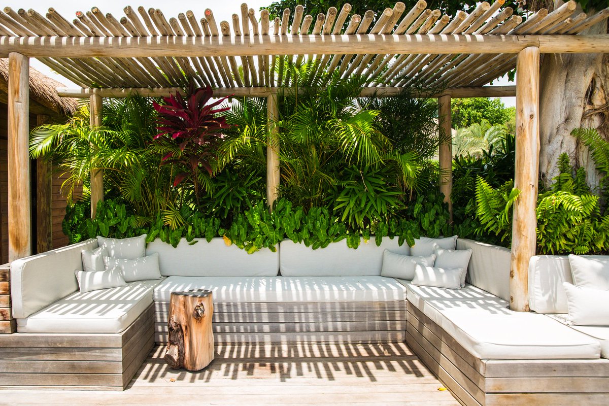 Caribtours's tweet photo. This #TravelThursday we are dreaming of @ParadiseNevis - escape today with Caribtours! https://t.co/pcSTCNlcs1 https://t.co/EAM3J7dk42