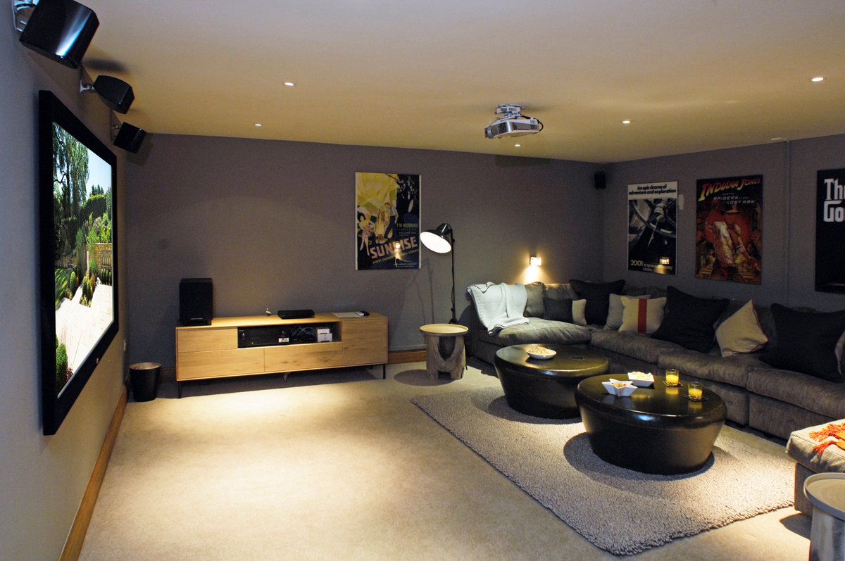 simonescapes's tweet image. What’s your perfect way to relax? A dip in the pool? A good movie? Or in the open countryside? Elkstones has it all bit.ly/2wq9DOo