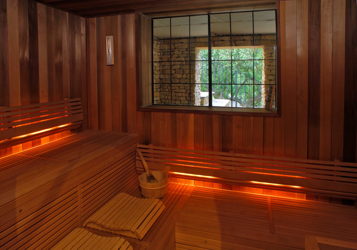 simonescapes's tweet image. What’s your perfect way to relax? A dip in the pool? A good movie? Or in the open countryside? Elkstones has it all bit.ly/2wq9DOo