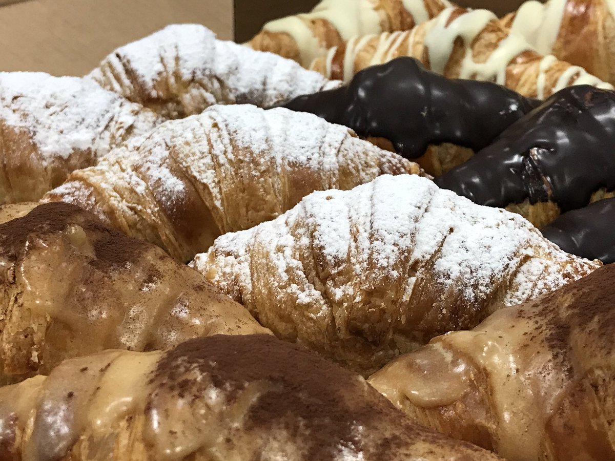 La gent de #CalJan que van venir als #7minuts ens han portat esmorzar per acabar bé la temporada! Moltes gràcies i molta sort #emprenedors 😊