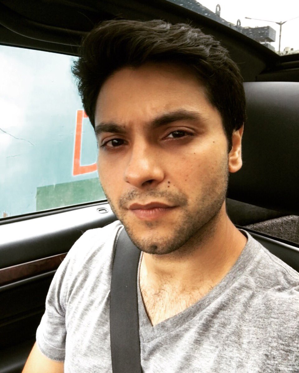 mishalraheja's tweet photo. Driving around the city with the seatbelt ON! Yes because that's a MUST!!! #MishalRaheja #DrivingSafety #SafetyMeasures #DriveSafe #Mumbai https://t.co/S7czfnvFOb