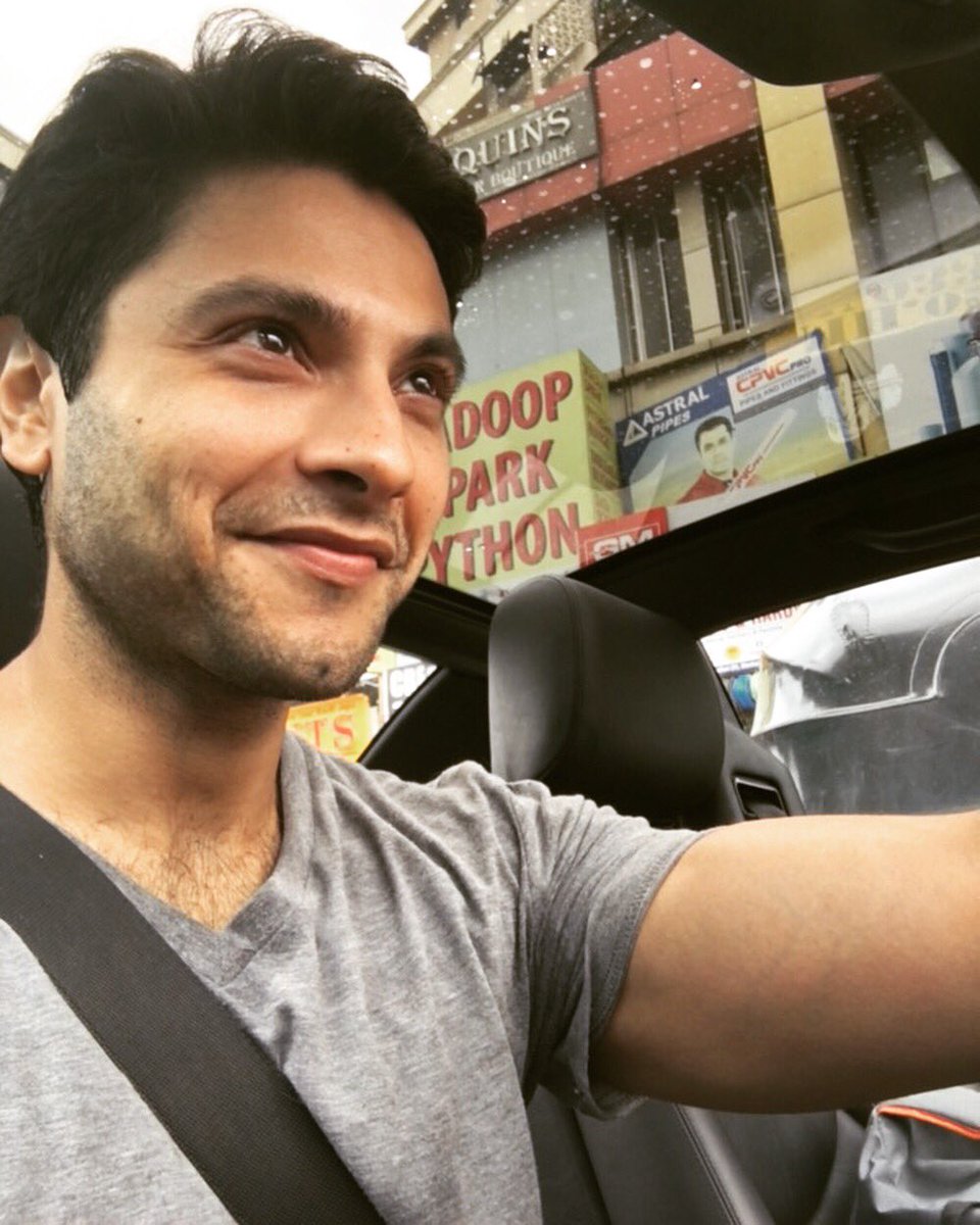mishalraheja's tweet photo. Driving around the city with the seatbelt ON! Yes because that's a MUST!!! #MishalRaheja #DrivingSafety #SafetyMeasures #DriveSafe #Mumbai https://t.co/S7czfnvFOb