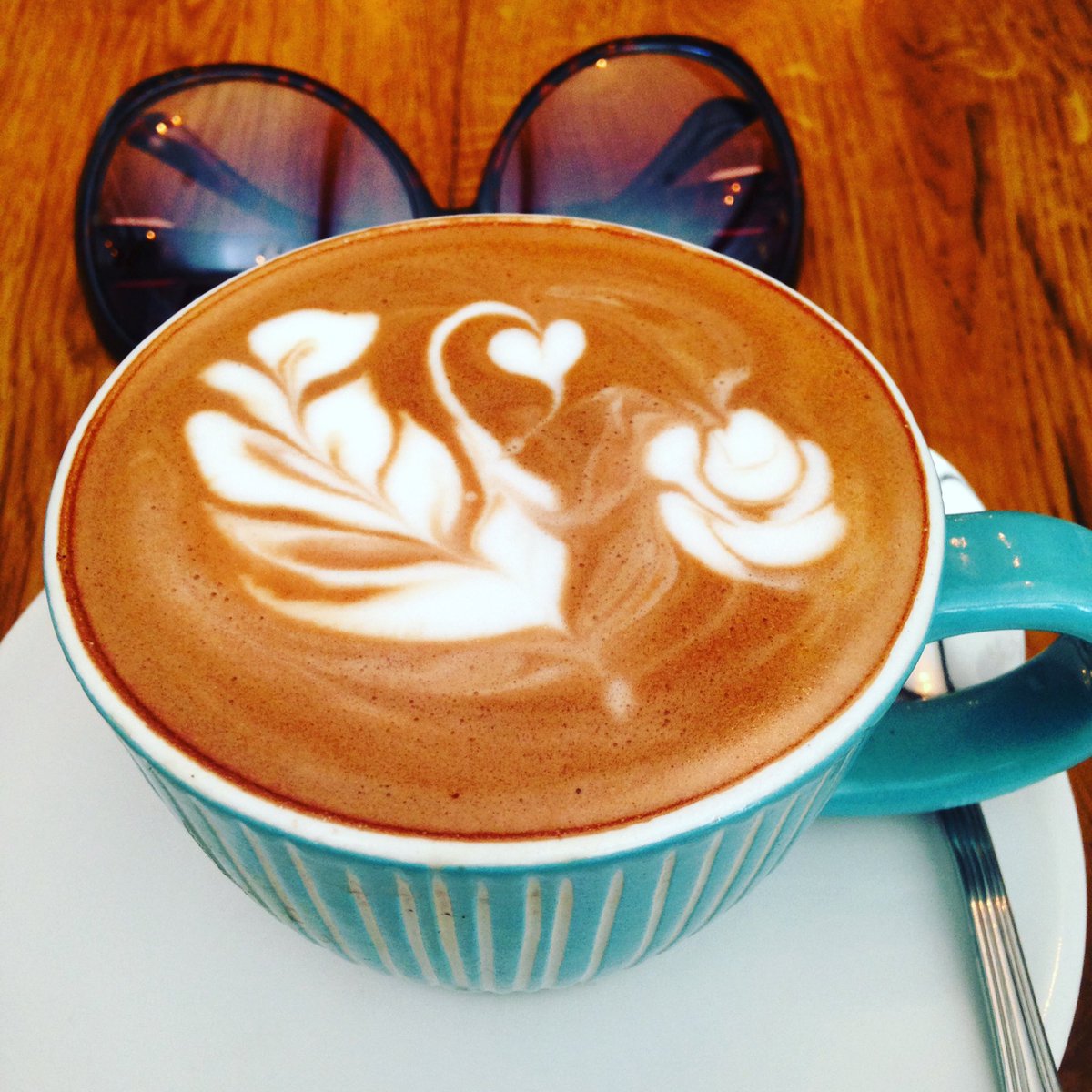 justjojo_ID's tweet photo. Welcome to sisterfields #Bali #sisterfields #coffee #coffeebreak after the sun 🌴🌞#travel #tripbali Jl. Kayu Cendana 7, #Seminyak https://t.co/mBXxvsvILZ