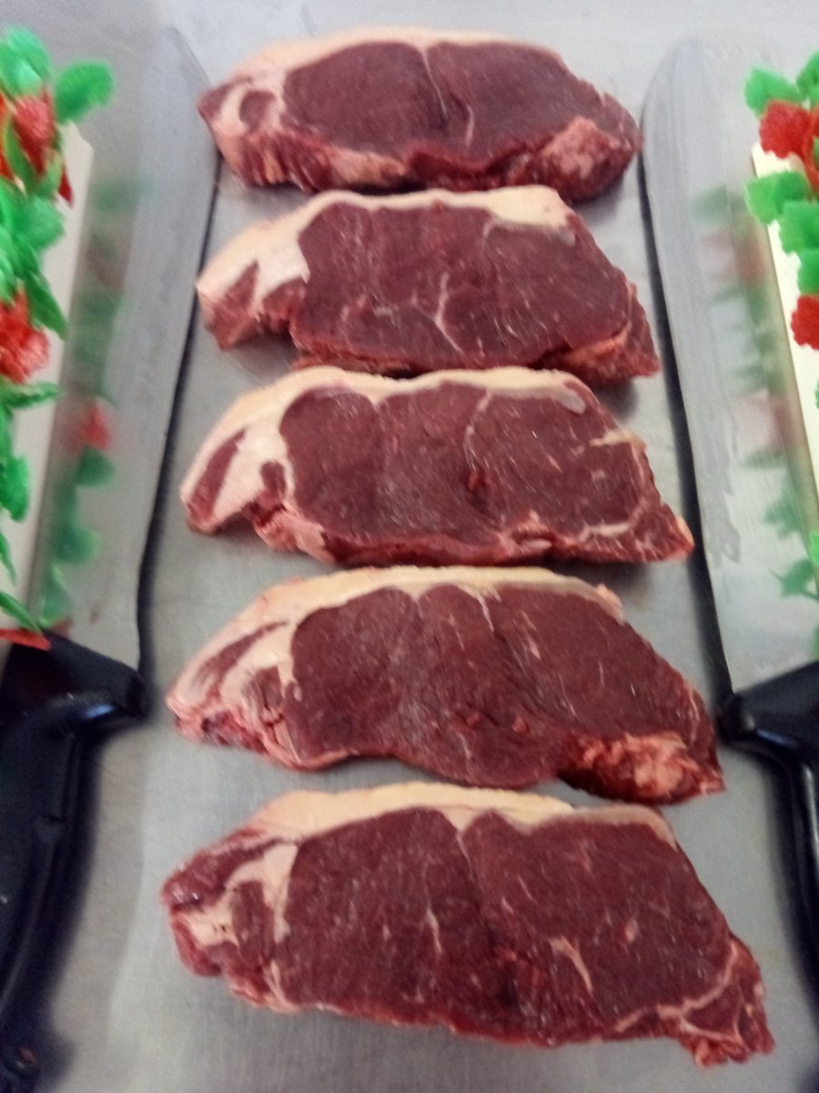 SPECIAL OFFER
5x8oz SIRLOIN STEAKS 
Only £14.00 <a href="/DalzielLtd/">Dalziel</a>