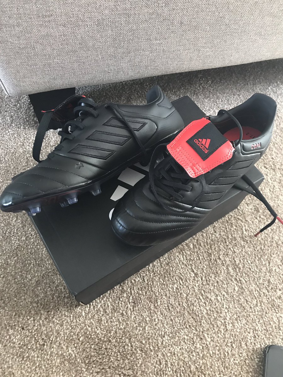 burkey1081's tweet photo. New wheels #black #copagloro https://t.co/A4GbCel9cD