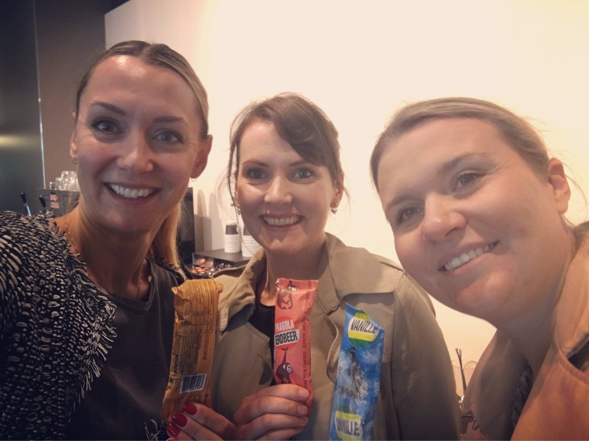 _bex__'s tweet image. Merci! @uber_ch #ubericecream #nespresso @Nespresso