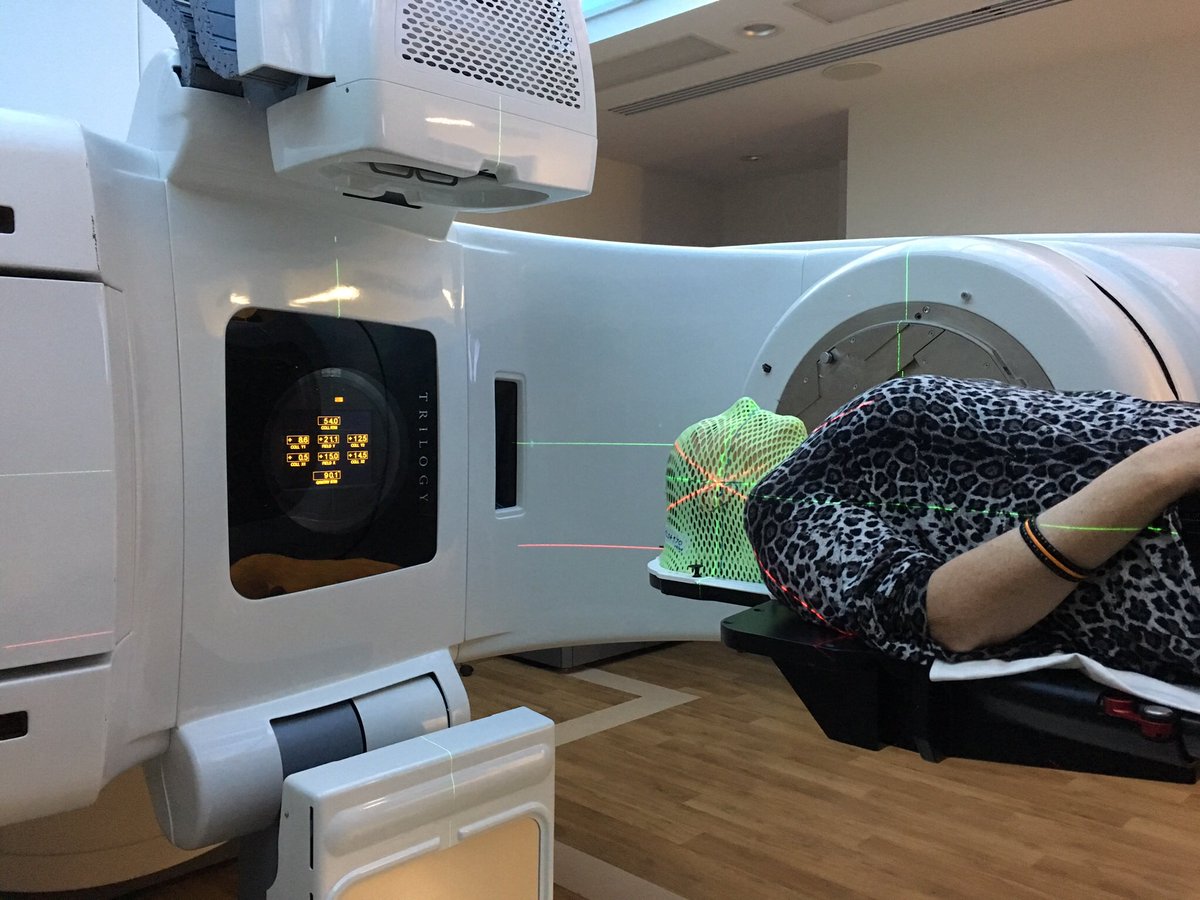 Incinerlady's tweet photo. Whole Brain Radiotherapy in the only room with a view🌻🌸 #BreastCancer #TripleNeg #CancerCouncilTas https://t.co/oQdP6264cb