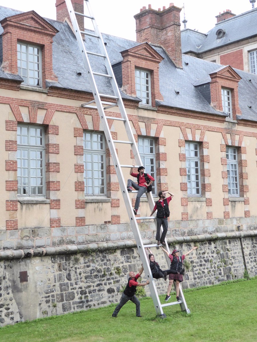 LAutoStudio's tweet image. La rentrée approche ! L'équipe est prête pour de nouveaux tournages !