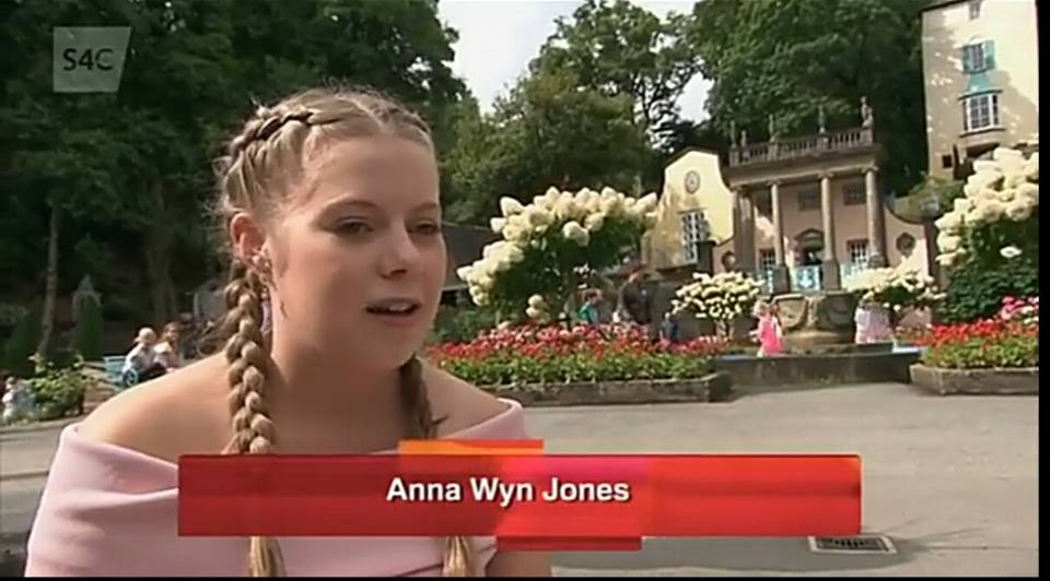 cwmniamrant's tweet photo. Cerwch draw i'n tudalen Facebook i wylio ein clip ar Heno!
Head over to our Facebook page to watch our clip on Heno!
https://t.co/6lzXN3XIY2 https://t.co/JMO9F1l9Nn