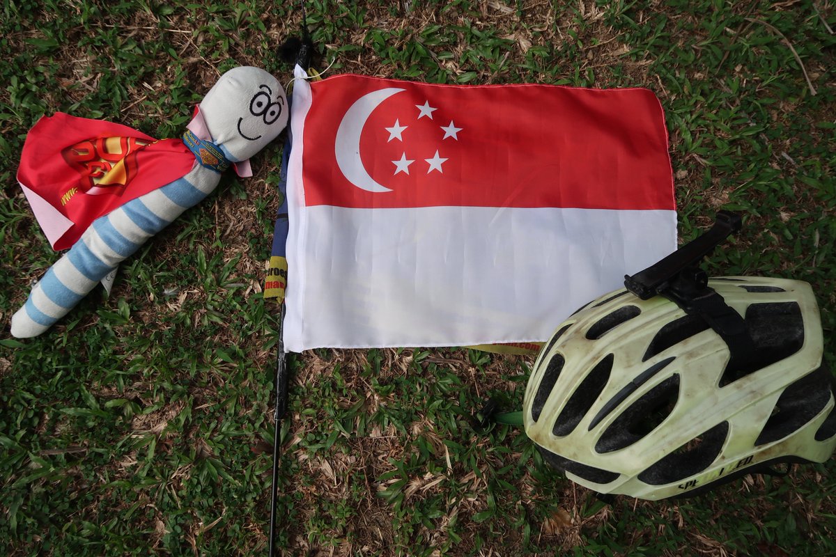 SuperCyclingMan's tweet photo. This is the 26th flag I'll be flying off my bike on my world cycle, but for 263 #superhero points,where am I (and Dave the @ParkinsonsWorm)? https://t.co/Gl3oYt3Hb3