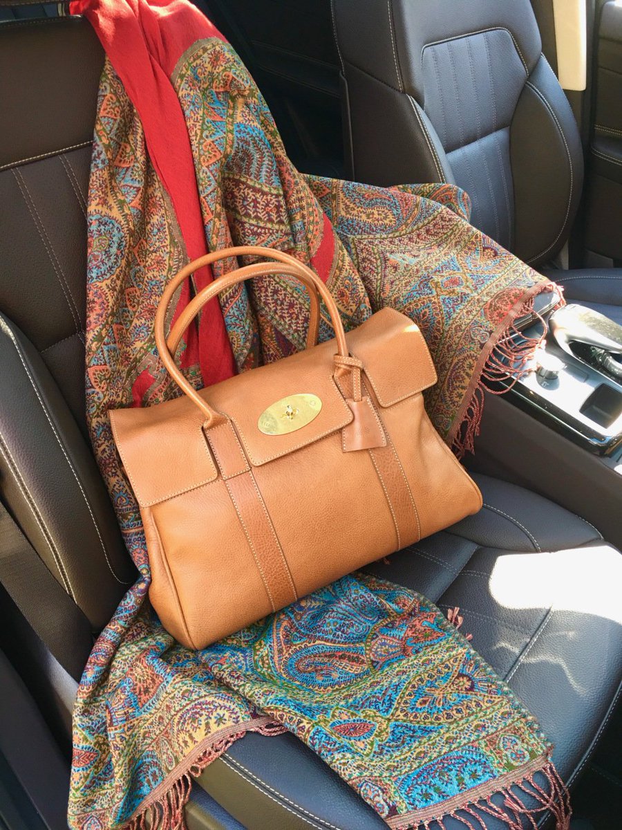 _editorsnotes_'s tweet image. September 2017 theeditorsnotes.wordpress.com/2017/08/31/sep…