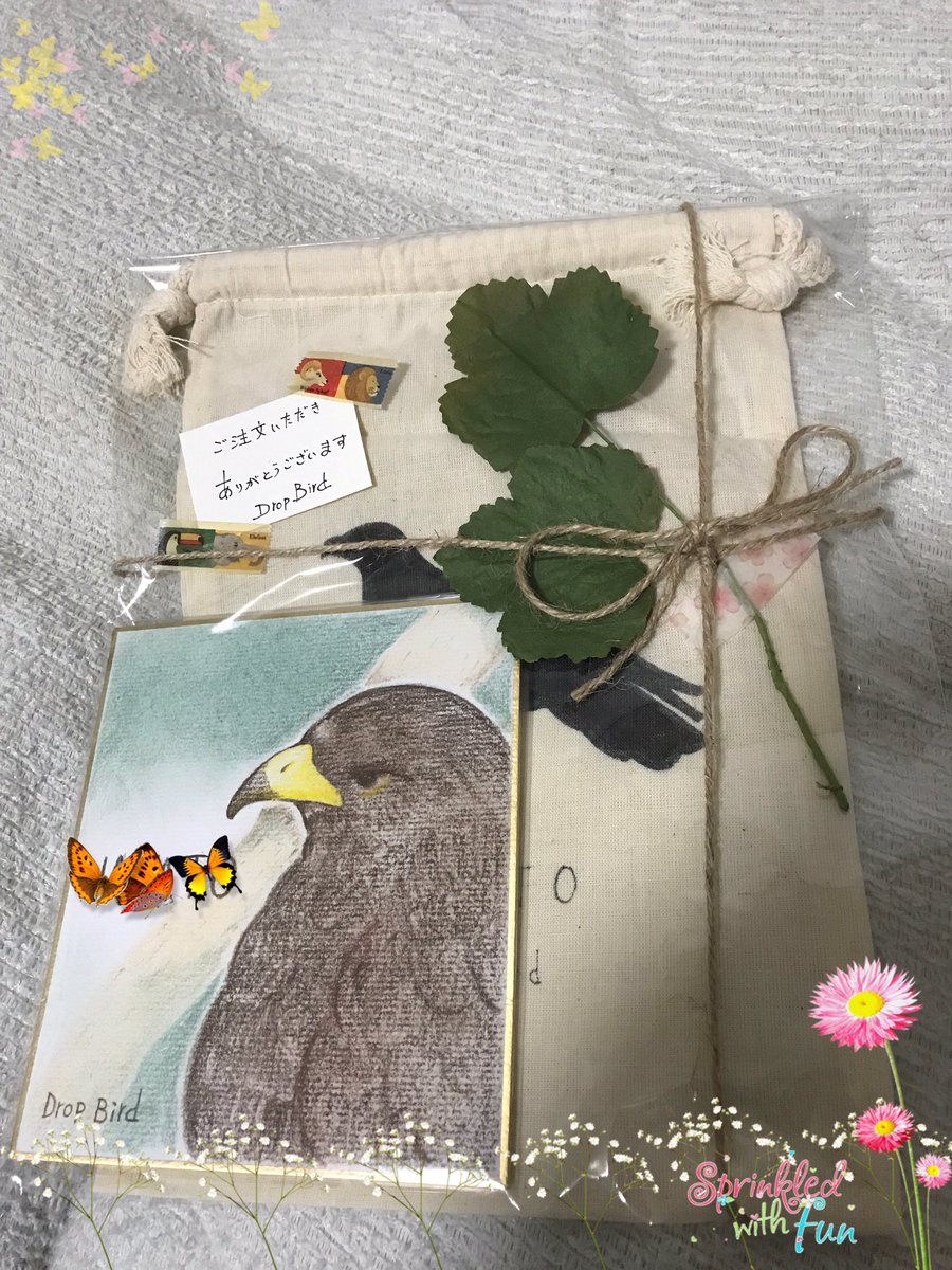 haya_chon's tweet photo. #dropbird かえでさんから、色紙&巾着が届きました😊
色紙は可愛く💕巾着はカッコよく✨描いていただき、めっちゃうれし〜🎶
ありがとうございました😄✨ https://t.co/YwqzZL9KJR