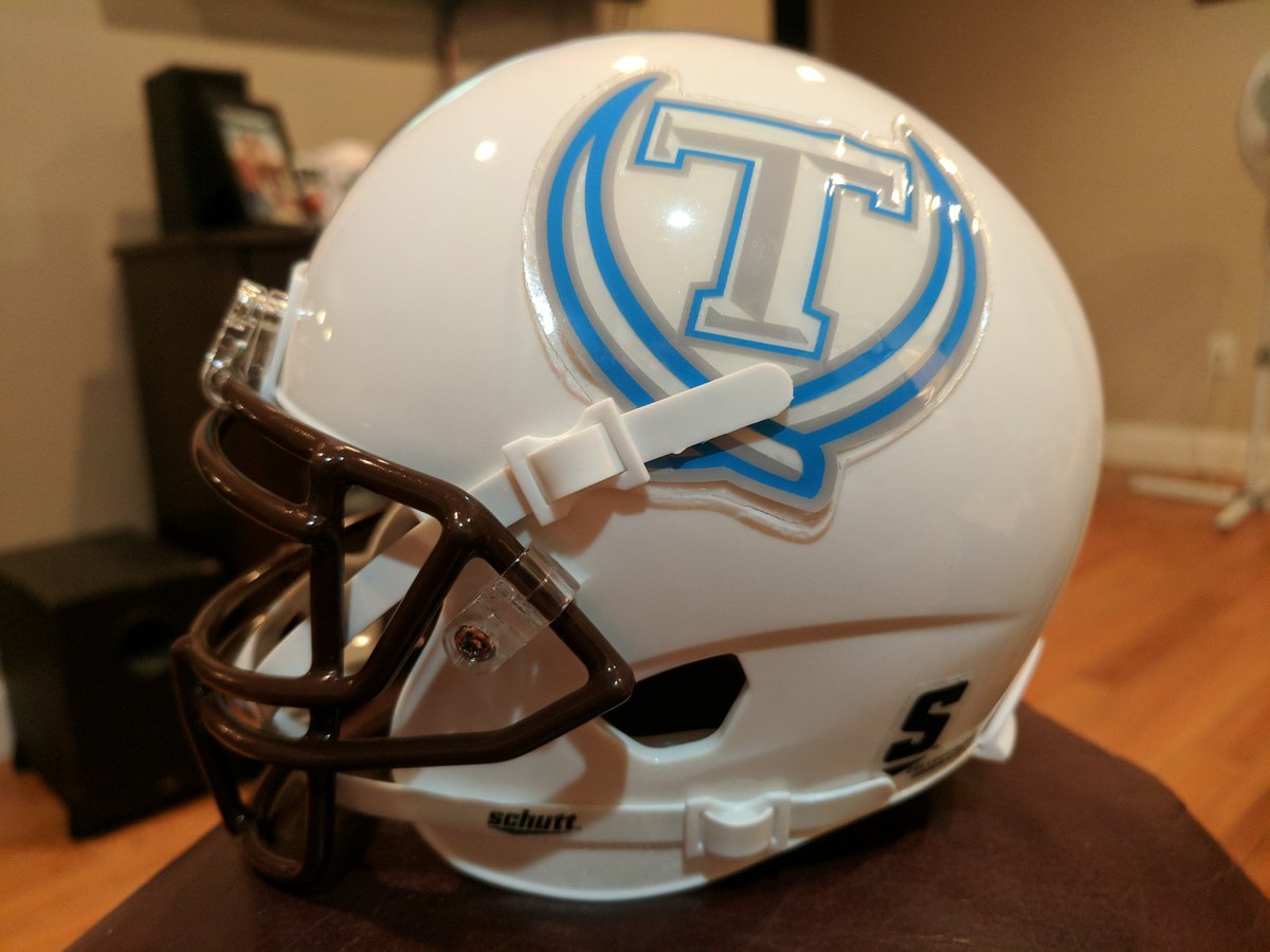 CoachPXMurphy's tweet photo. Good way to start my birthday morning, w/ a new addition to my collection from my Murphy Girls! #GettingBetterNotOlder #RollJumbos https://t.co/8SrH6Zlp7R