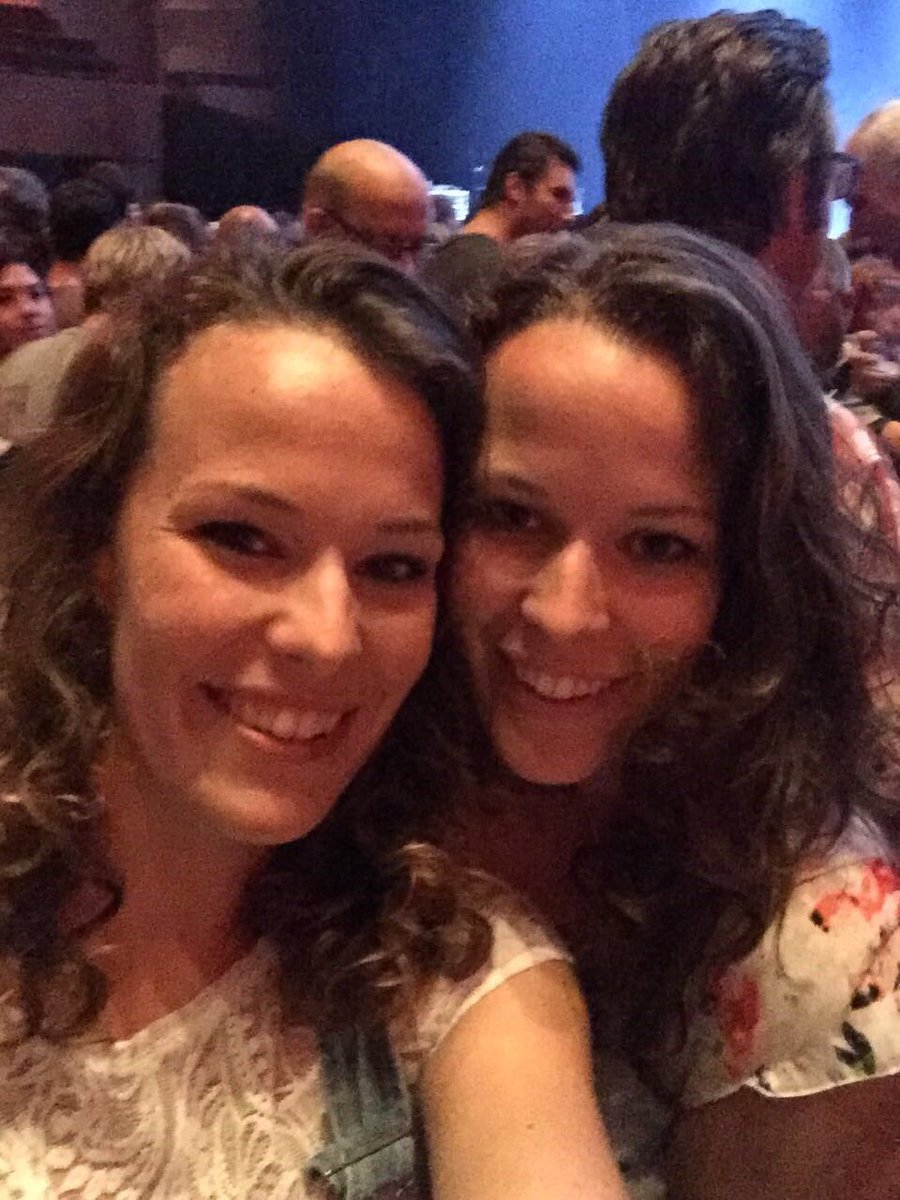 Aan het werk met muziek van Interpol op...wat een lekker optreden gisteren in de Oosterpoort!