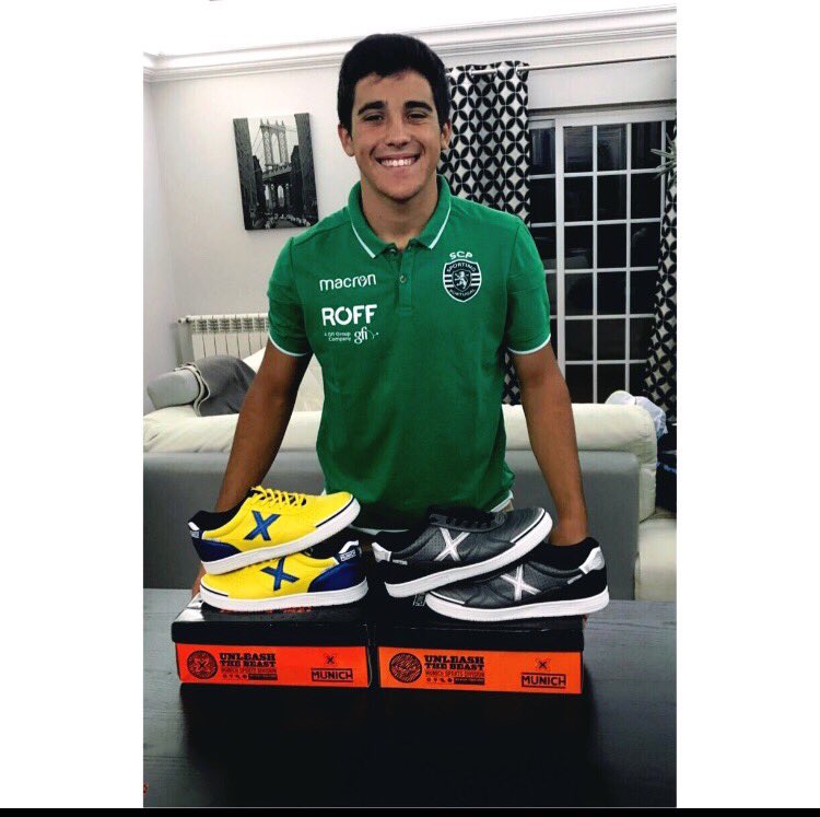 BP_16__'s tweet photo. Grande material para começar a época em grande !
Obrigado pelo excelente material @munichsports @pauloroberto710
#munichsports
#BP16 https://t.co/XKQoTGXAus