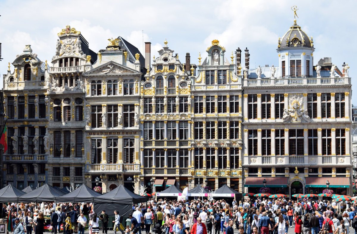 robstar41's tweet photo. loving #Ghent and #cycling to #Brussels - another update to the notebook https://t.co/NXJBhKfhLz #Belgium https://t.co/bFit04fSsN