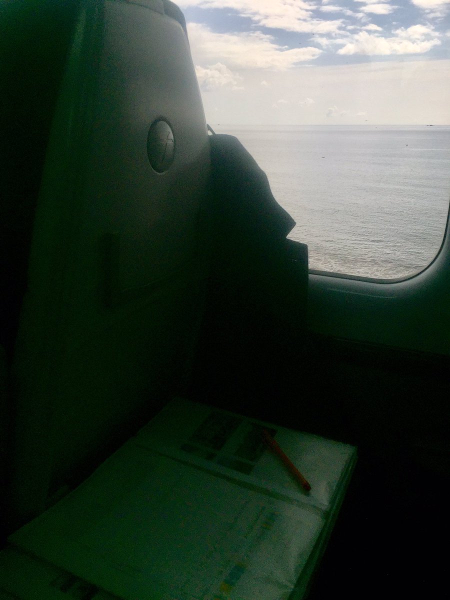 wrightjme's tweet photo. On the train that thinks it's a boat. Brighton to Plymouth and back in a day! https://t.co/s3pBU2hE0X