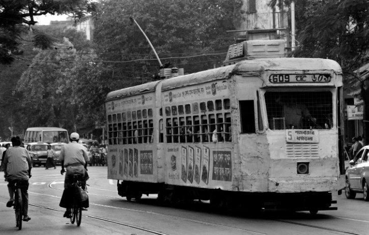 SimranHoliday3's tweet photo. The city of Joy and colourful culture #Kolkata #IncredibleIndia🇮🇳 #SimranHolidays https://t.co/2LGIXx68wZ