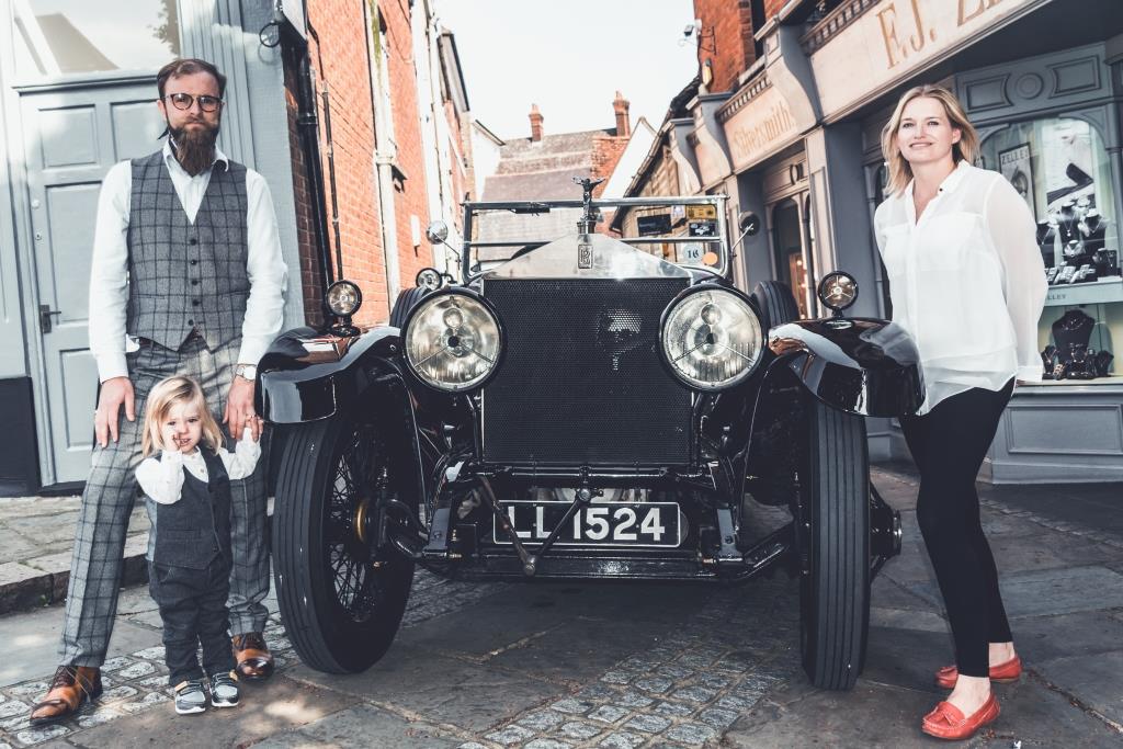 GeorginaWood1's tweet photo. Pics are through from the @ZelleyJewellers shoot last week, this is me with Martin Zelley and our #RollsRoyce Silver Ghost #zelley #pawood https://t.co/2tlsdLVQok