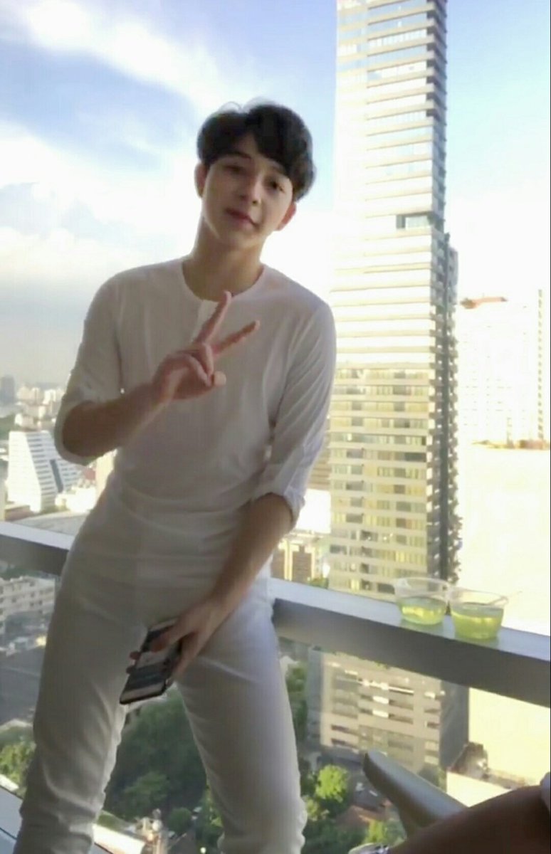 xivxwx's tweet photo. นับวันย��่งโตยิ่งหล่อยิ่งโตยิ่งดูดี 😍
#บาสเด็กอ้วนที่แท้จริง https://t.co/6vp8wxXaYJ