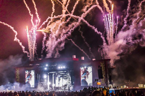 VerzedTV's tweet photo. We Went to @OfficialRandL Find out how OUR experience went?!?!

-https://t.co/wJHI4ok90l

#ReadingFestival #RockMetalNews #FESTIVALFUN #rock https://t.co/v7RVKSvNW0