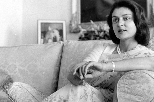 msteckchandani's tweet photo. @seemagoswami @virsanghvi Maharani GayatriDeviji the Princess of Cooch Behar Elegance personified !.
https://t.co/mt19w51P2S #WearASari