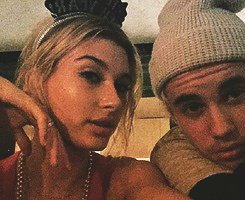 b_rauhl's tweet photo. Evlenin evlenin evleninnnnn  #KCAColombia #JustinBieber https://t.co/sNaZyVvkgt