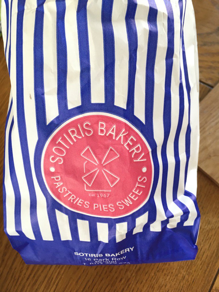 DesreeTaylor's tweet photo. If you live in Bristol this is a must to visit, so, so good 😍 https://t.co/LGkyJniGos