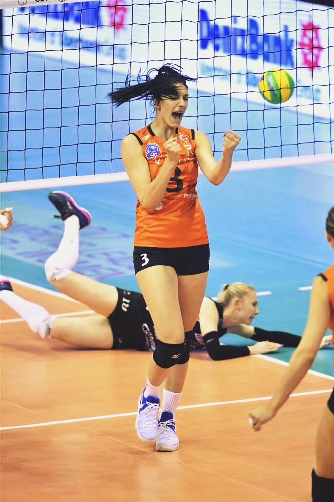 Tijana Boskovic! :)
<a href="/cotiii18/">Tijana Boskovic</a>