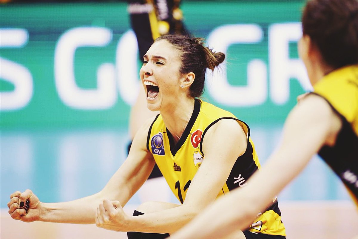 Naz Aydemir Akyol! :)
<a href="/nzydmr11/">Naz Aydemir Akyol</a> @Fc_NazAydemir11