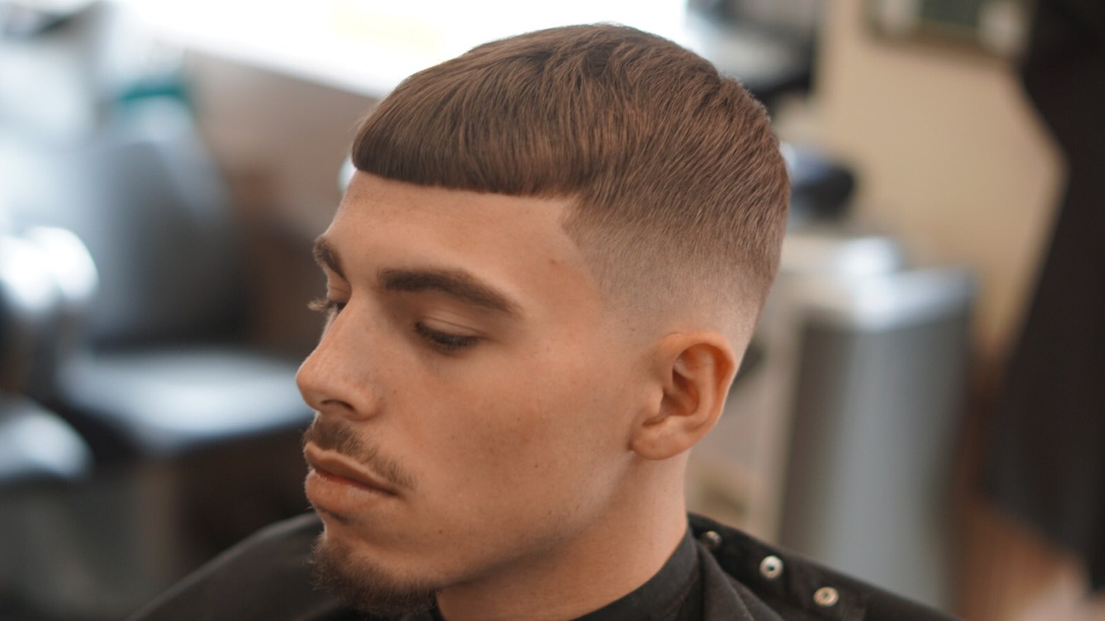 Flanagans Barbers on X: "Fade with blunt fringe 💈💈💈 Rememeber it's late night Thursdays today #wilmslow #didsbury #altrincham #manchester #flanagansbarbers https://t.co/bgxXEoM9hW" / X