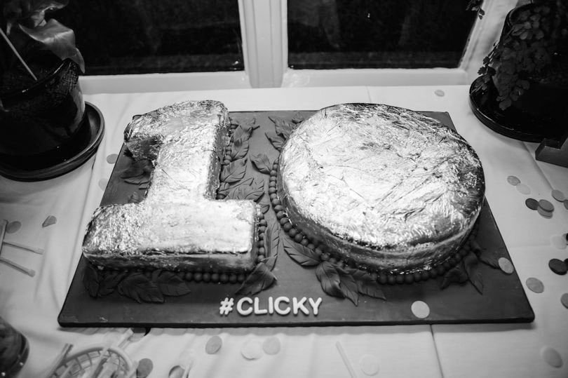 AgencyAdvantage's tweet photo. Digital marketing agency celebrates 10th birthday at Chester Zoo @clickymedia https://t.co/KVW0owXvmB https://t.co/uNsOUSxoLP