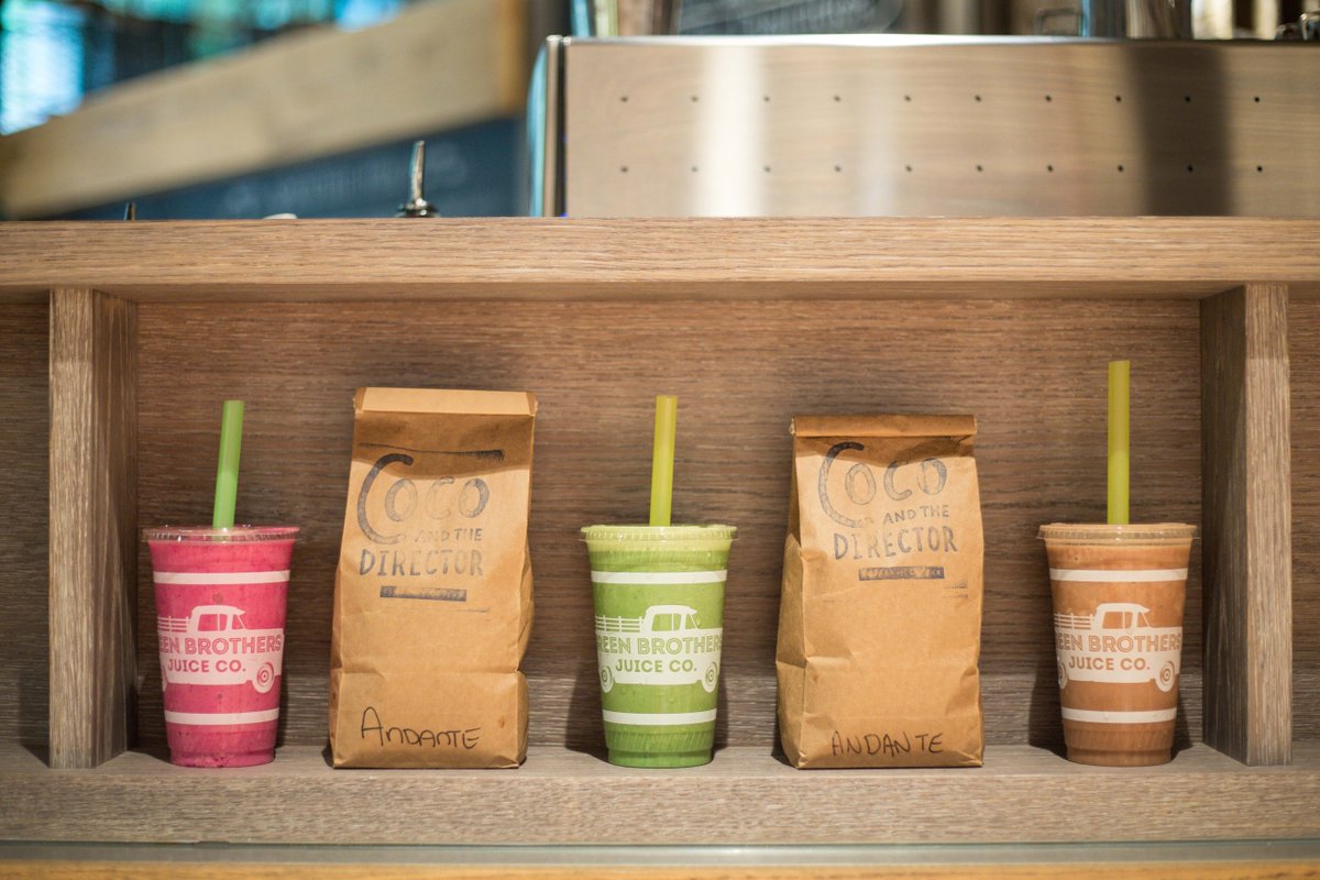 Todays liquid intake. Smoothie. Coffee. Smoothie. Coffee. Smoothie... In that order!