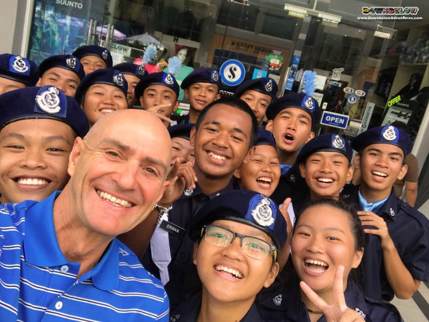 divedownbelow's tweet photo. #NationalDay in #KotaKinabalu #Sabah #HappyIndependanceDay to all our awsum #Malaysian friends frm #TeamDownbelow @divedownbelow #lovesabah https://t.co/GVT9mwJrnh