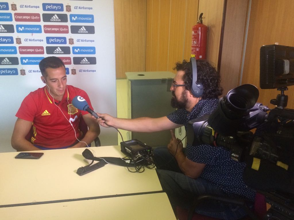 Esta noite ás 23.05 <a href="/Lucasvazquez91/">Lucas Vázquez</a> no <a href="/GALICIANGOLES/">Galicia en Goles</a> con <a href="/rg_roberto/">roberto carlos rg</a> e <a href="/Pedropabloalons/">Pedro Pablo Alonso</a> desde a concentración de @SeFutbol