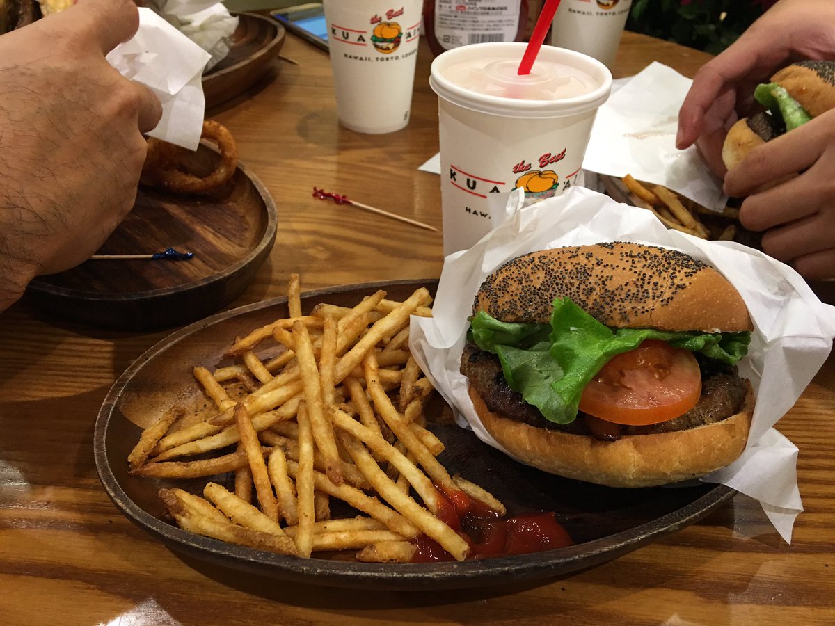 lovelotsjan's tweet photo. Last night in Japan π―π΅βΉοΈ
#roadtofatness https://t.co/fF4sEW8uab