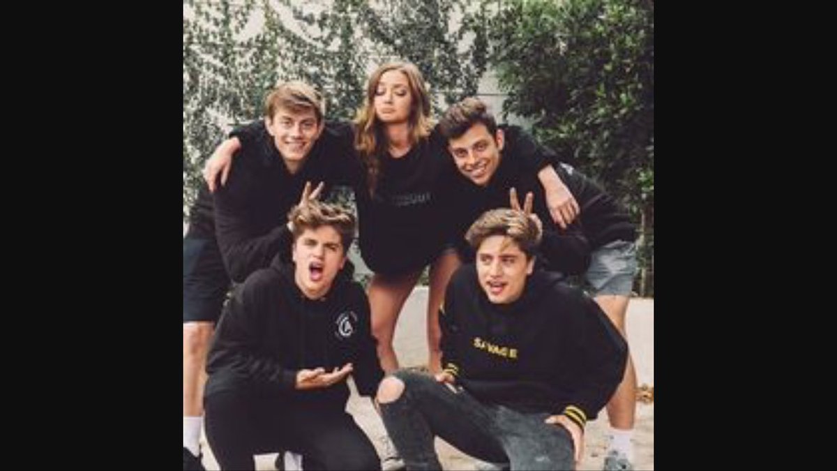 team10FanPage's tweet photo. ❤️🇪🇸🇺🇸🇬🇧 @emartineeez @imartinezp_ @ImChanceSuttons @imanthonytruj @erikacostell #fun #team10 #erikacostell #martineztwins #chanthony #like https://t.co/IFfdOuZxbd