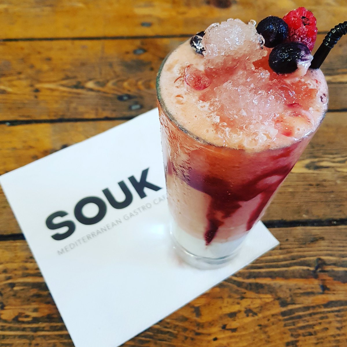 New smoothie alert!! Raspberry and Pineapple now on the menu🍇🍍🌿 #soukLiverpool #souk #liverpool #liverpoolfood #boldstreet #smoothie #fresh