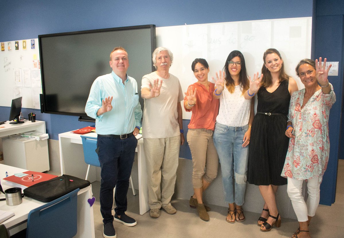 rnadalacademy's tweet image. 4 days to start the #AnnualProgram!!! The teachers from the #AmericanInternationalSchool are ready! #RafaNadalAcademybyMovistar